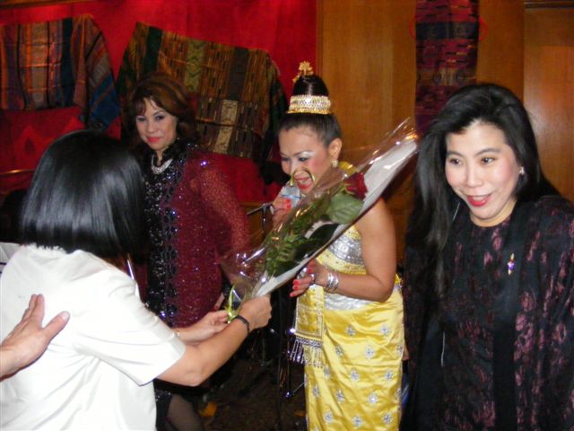 2008_0120promotDVDchidarani190050.JPG
