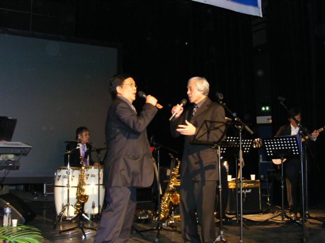 2010_0228khammouanparty2702100552.JPG